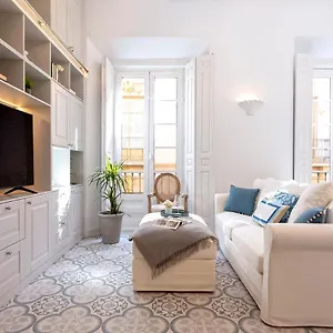 Genteel Marin Garcia Apartment